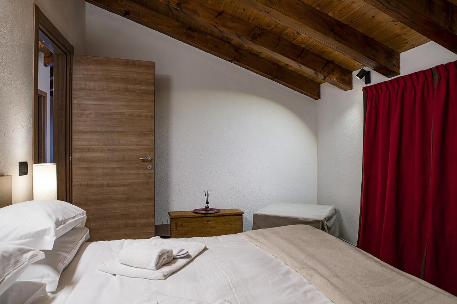 Lo Stambecco Bianco Chalet view 3