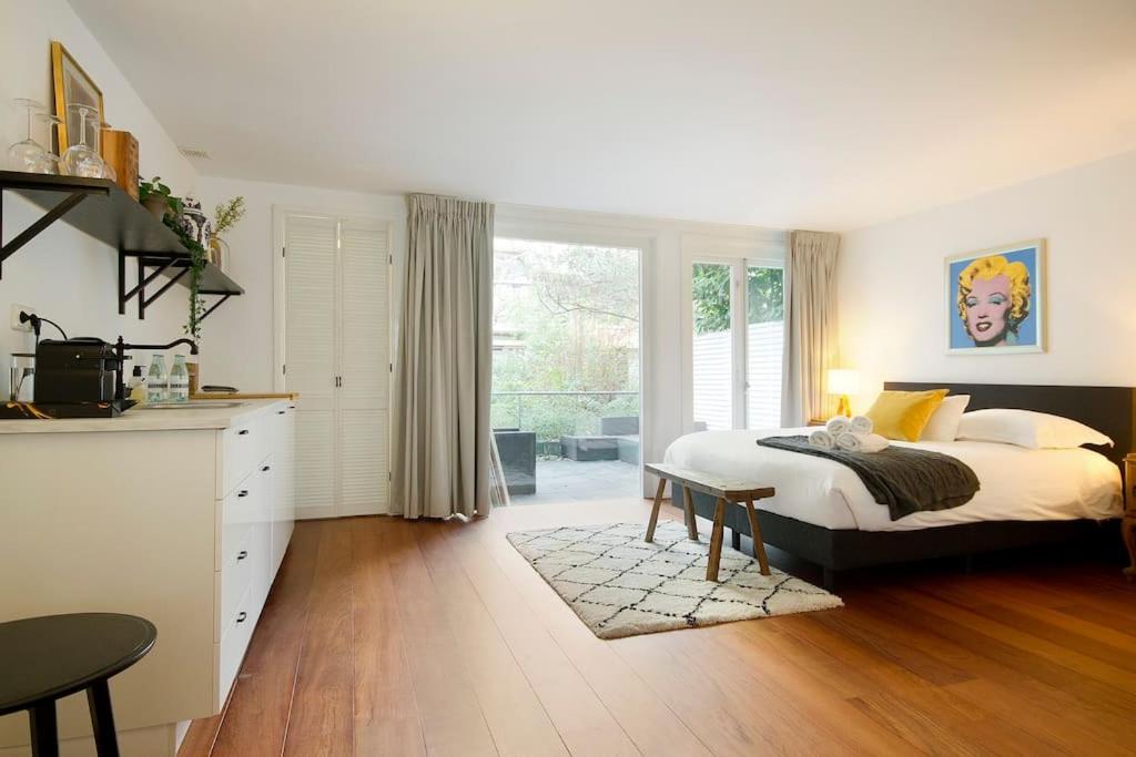 NEW 4p renovated apartment @BEST location Jordaan