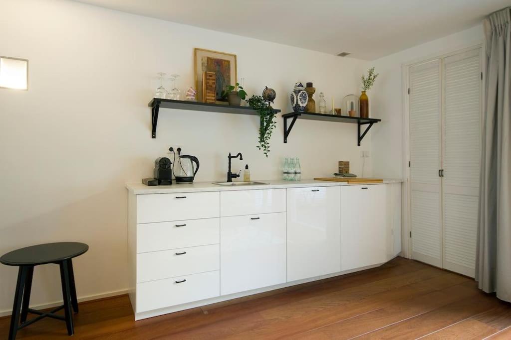 NEW 4p renovated apartment @BEST location Jordaan
