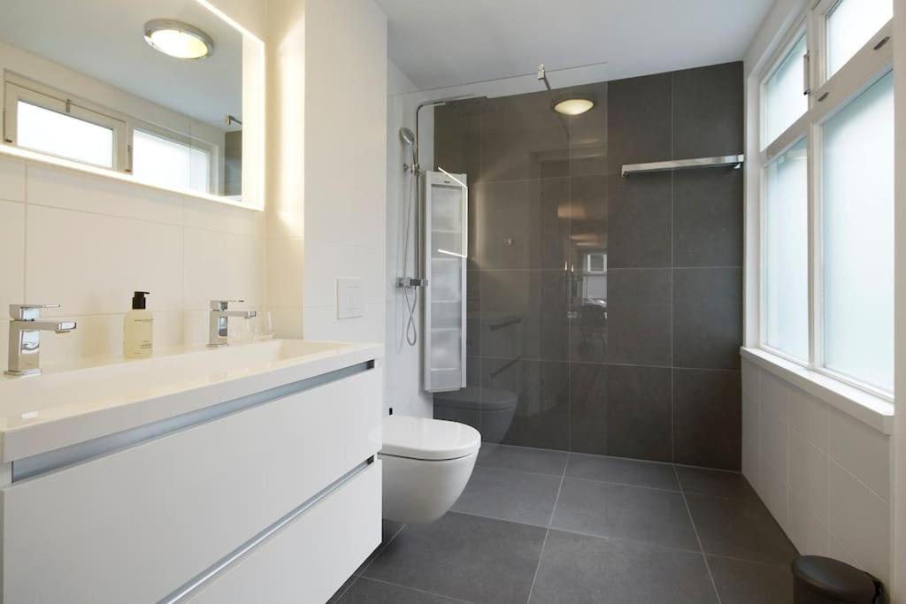 NEW 4p renovated apartment @BEST location Jordaan