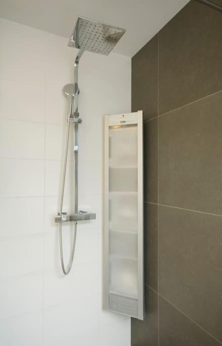 NEW 4p renovated apartment @BEST location Jordaan