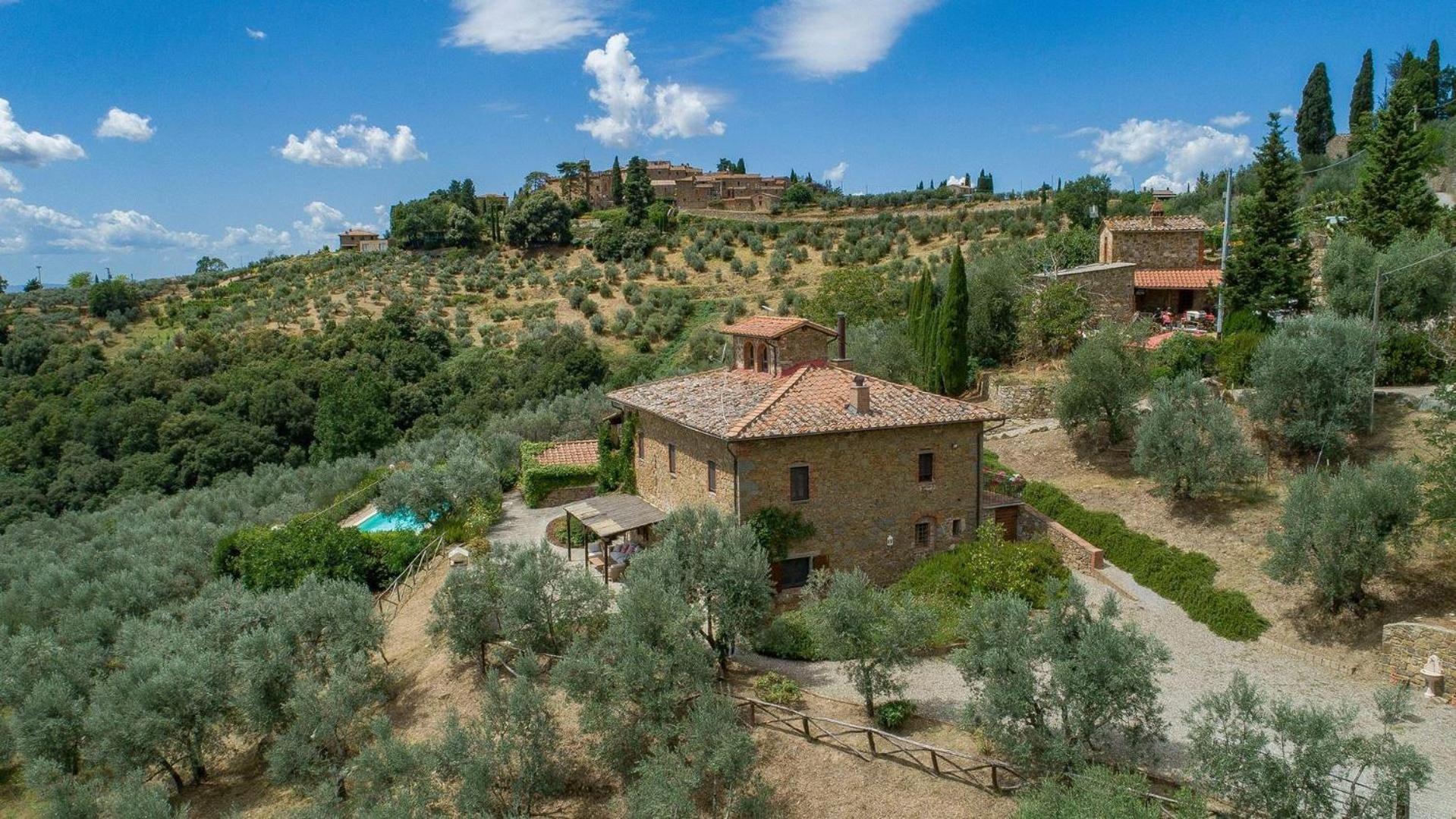 Colombaio di Montebenichi view 2
