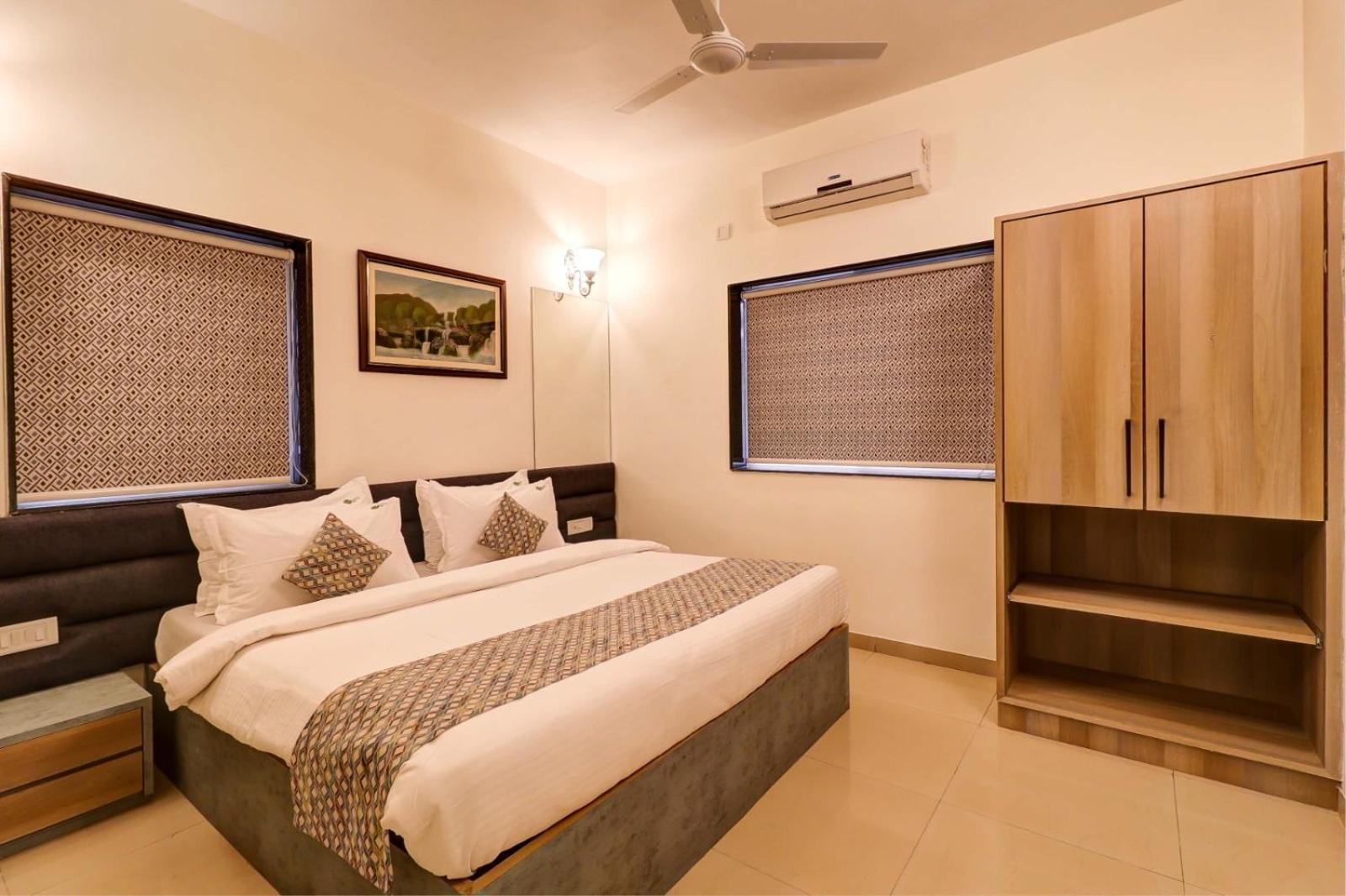 Esperanza Villas with Free Breakfast, Swimming Pool and Valley View
