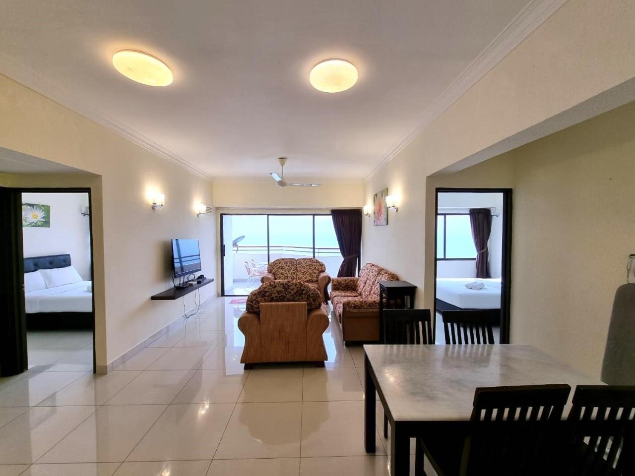 Green Ocean Seaview Apartment photo 4