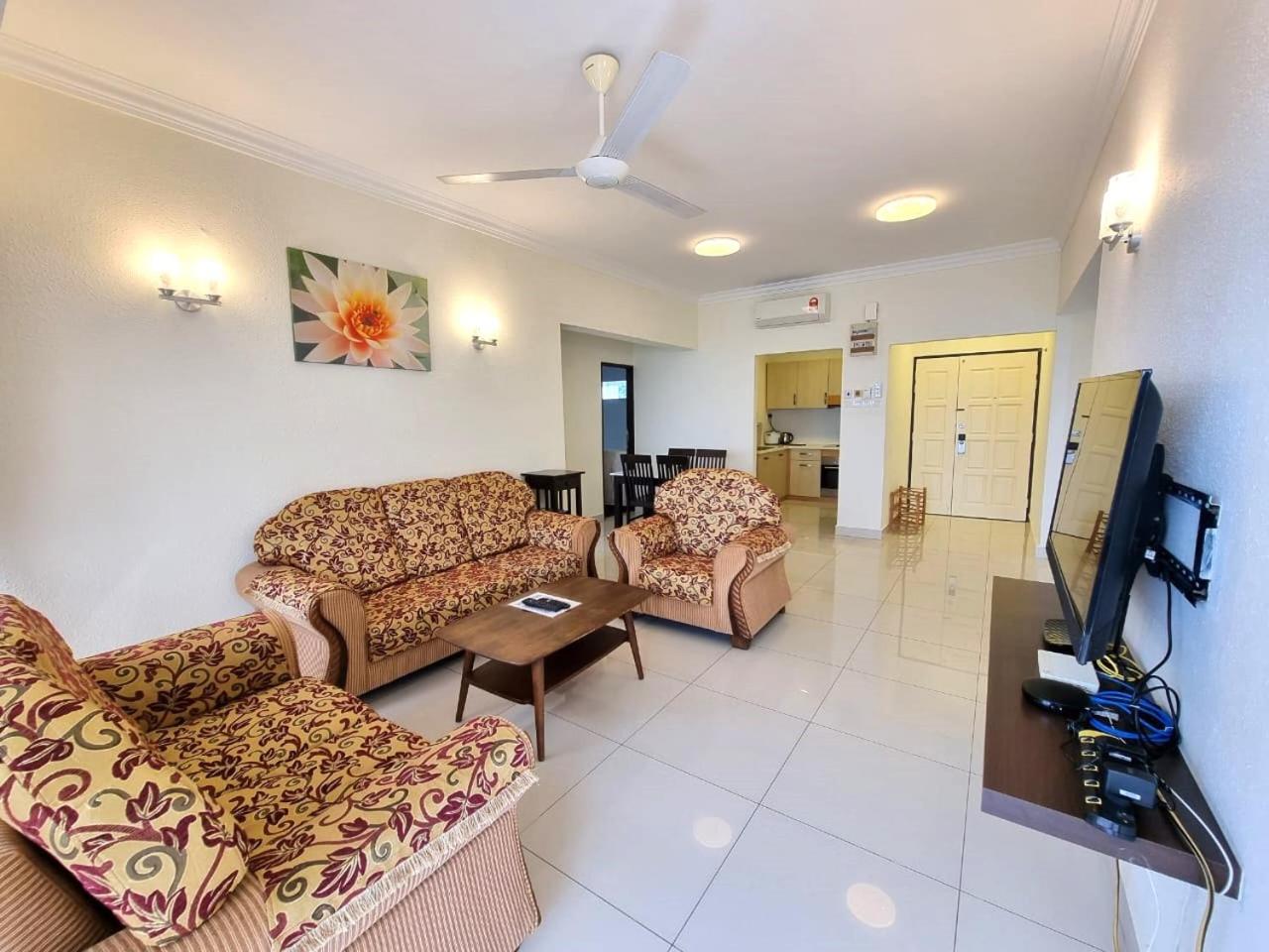 Green Ocean Seaview Apartment photo 3
