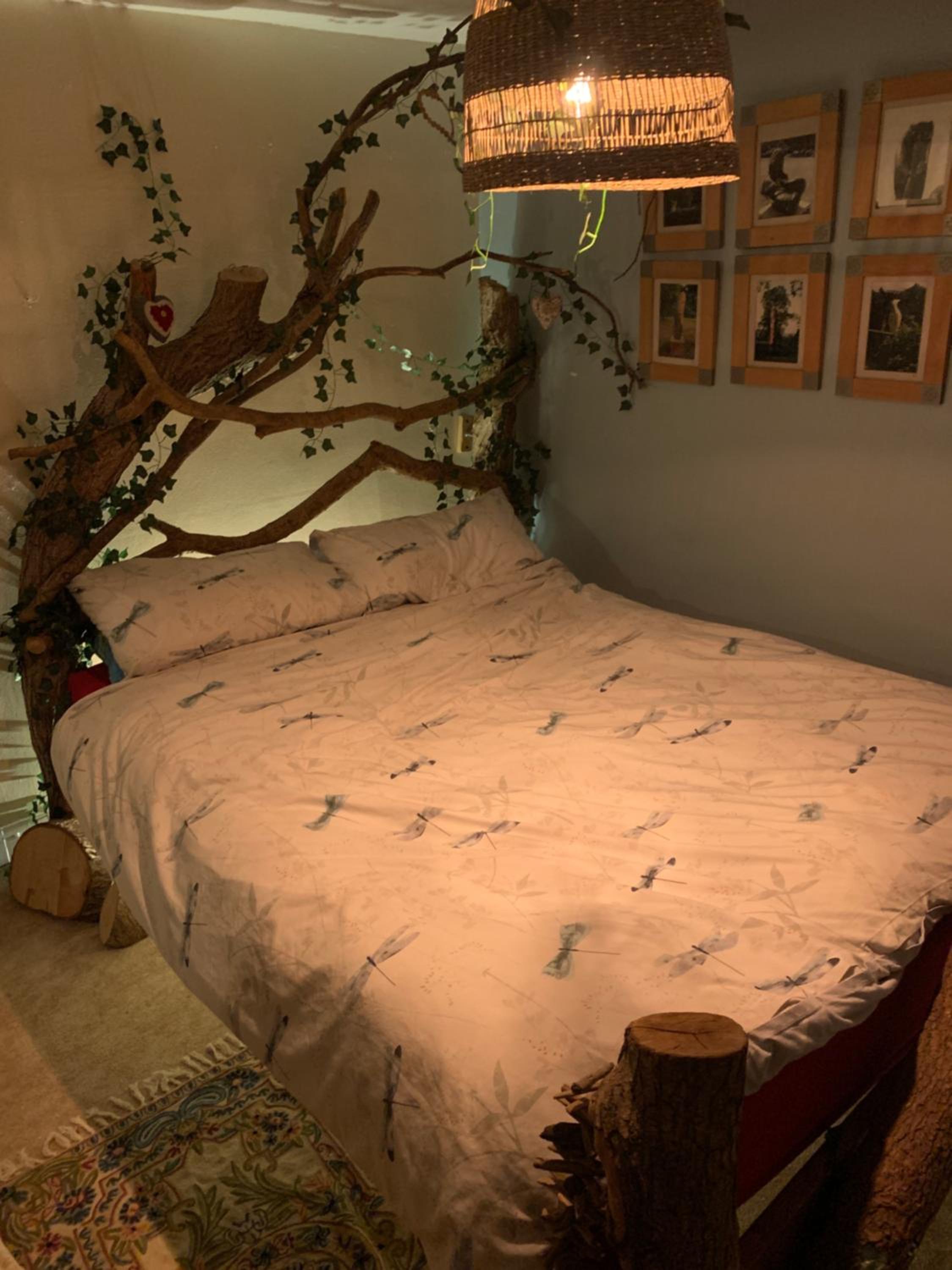 Quirky Homestay Cottage, 2 Bedrooms can be booked separately - with Guest Lounge 8 mins from Holmfirth view 2