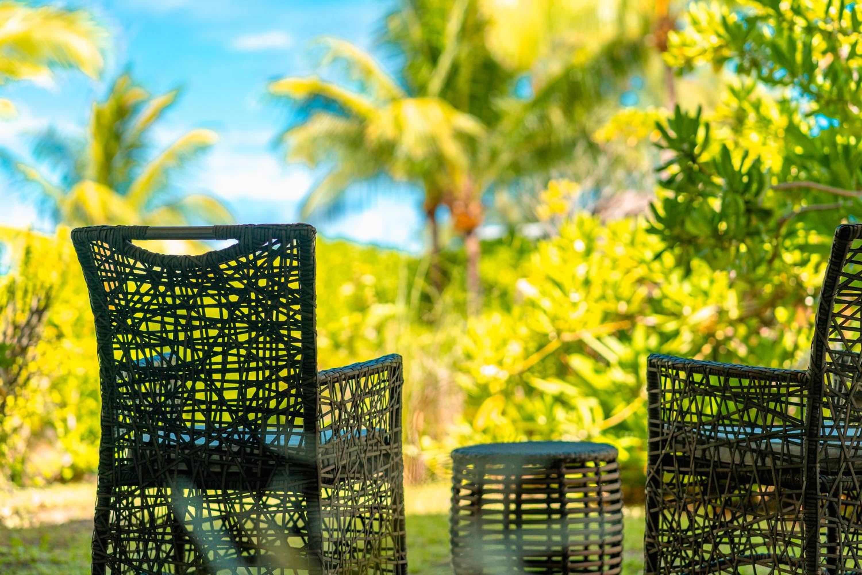 Stunning Belle Mare Beachfront Apartment photo 4