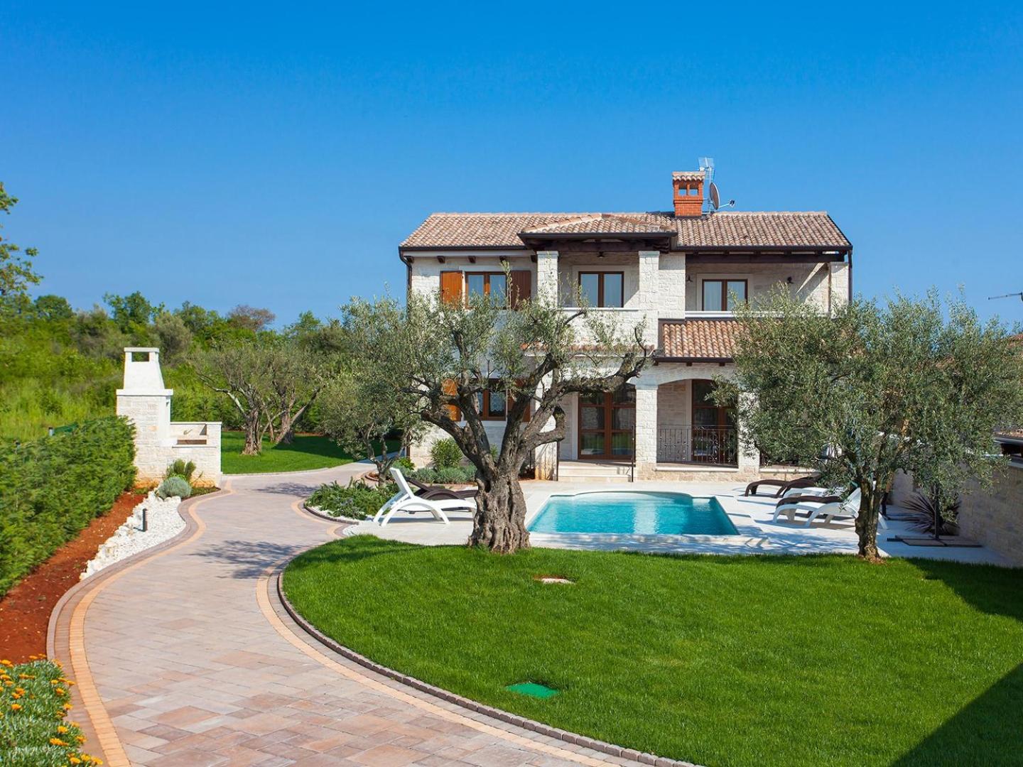 Villa Lory