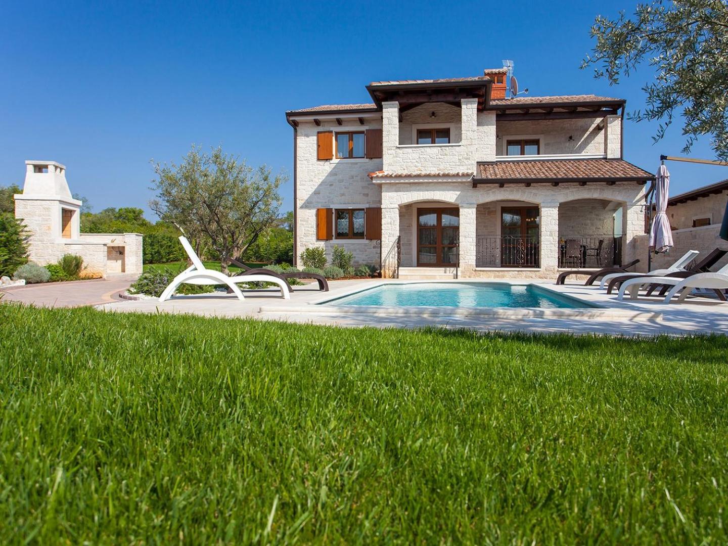 Villa Lory