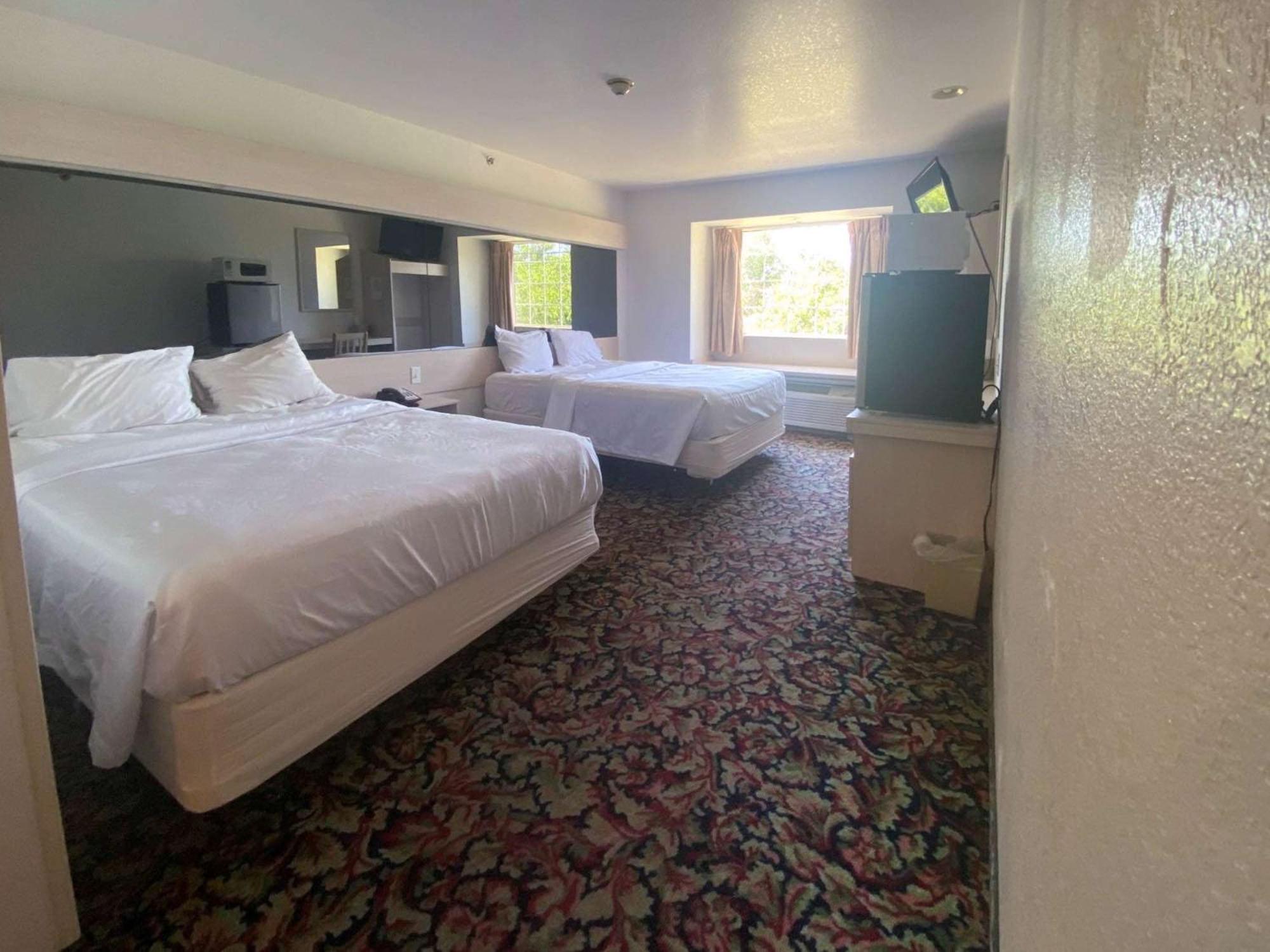 Motel 6 McAlester OK - South
