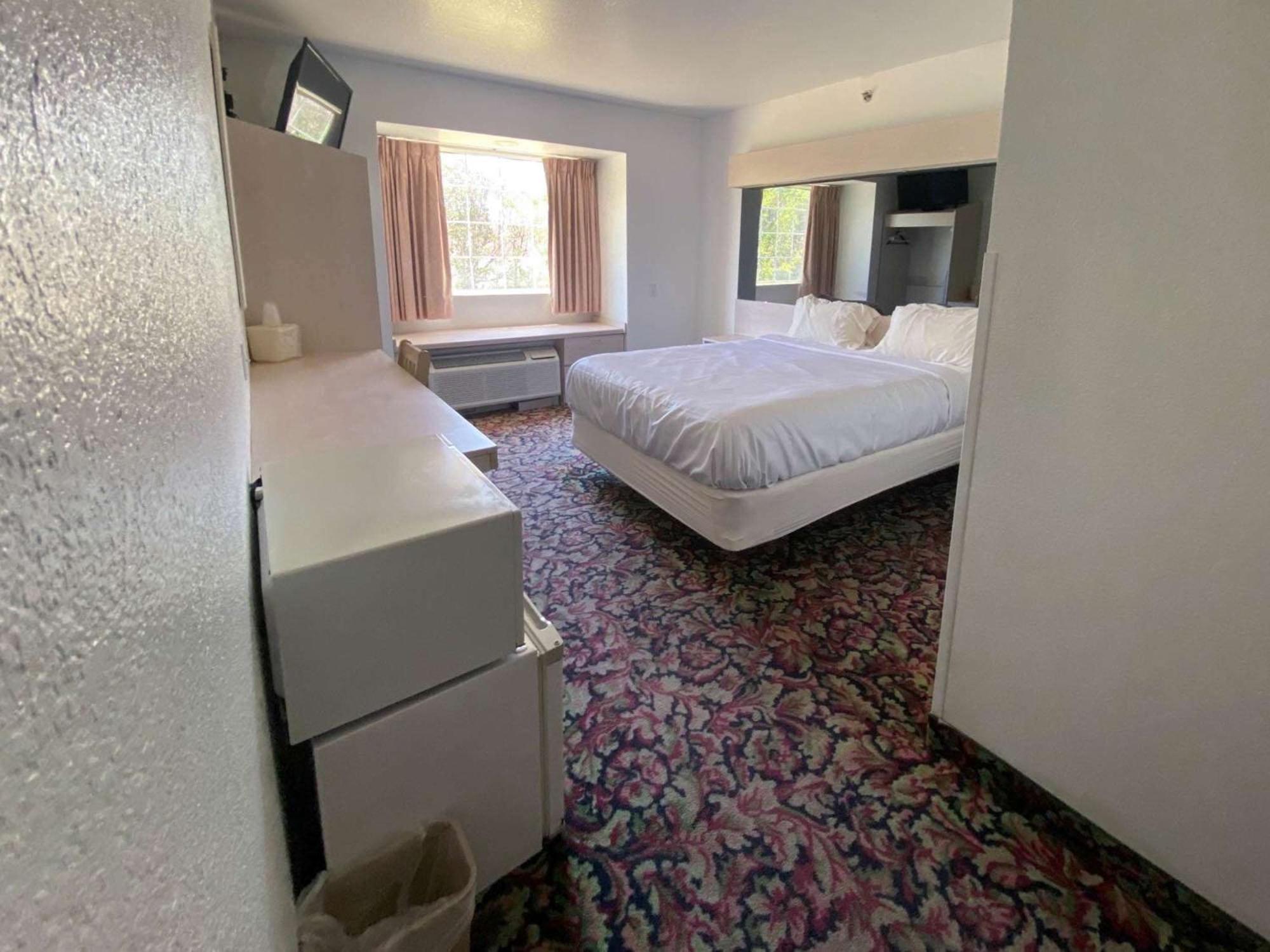 Motel 6 McAlester OK - South