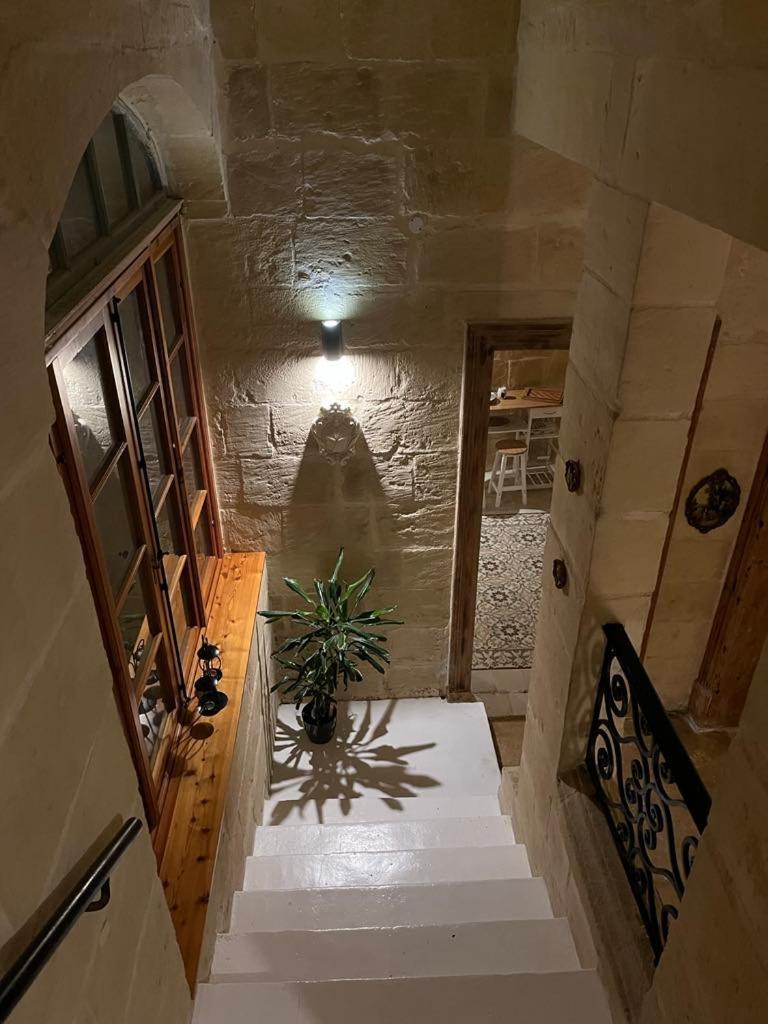 '19, Kenn L-Istorja' A remarkable 500 years old house of character view 4