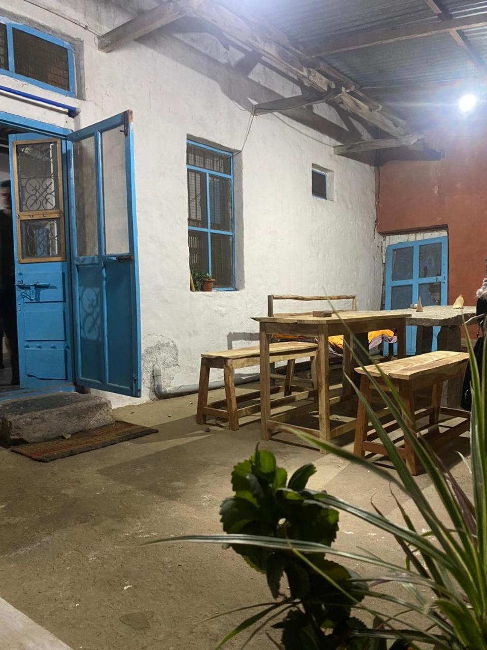 Peshagar Guest House