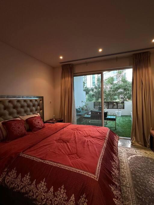 Lyoan home