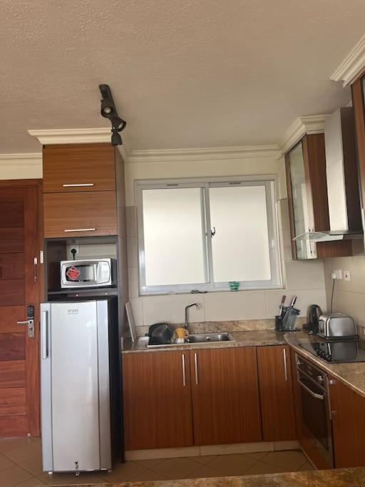 Elegant, Serene furnished and Serviced apartment. view 3
