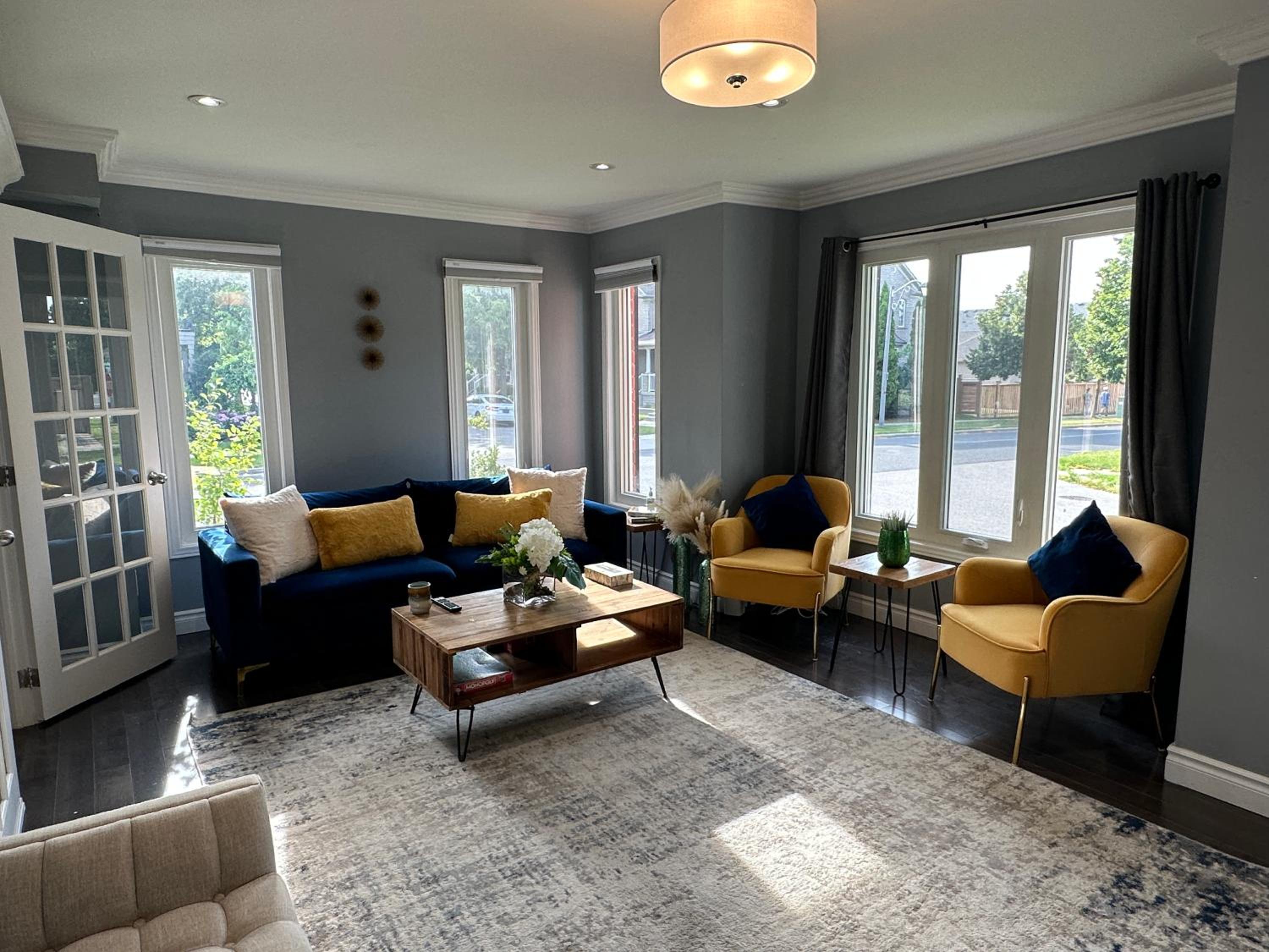 Toronto Vacations - Chic, Spacious Home You'll Love - Property Image 1