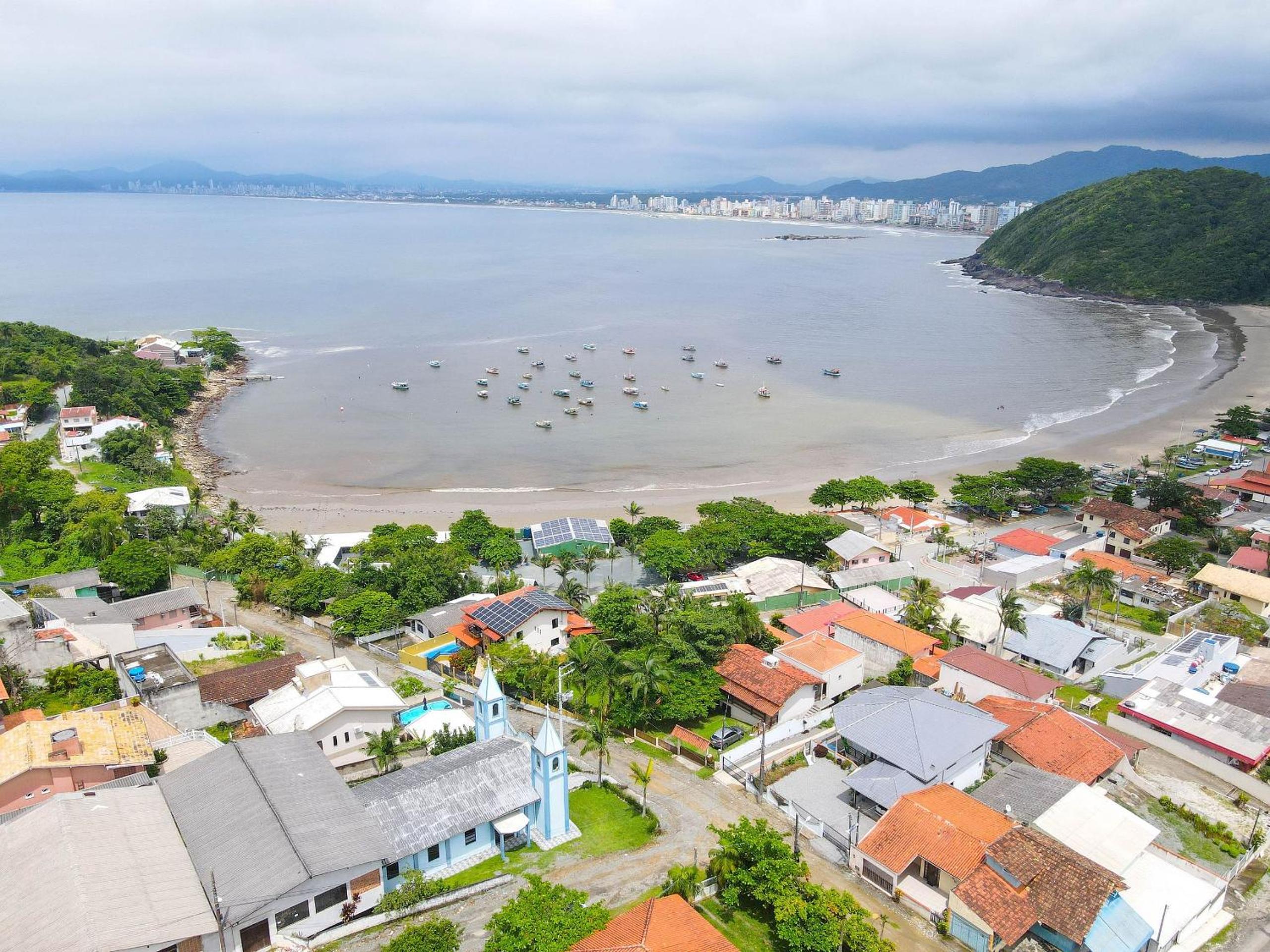 Vista deslumbrante da Praia de São Miguel | Penha