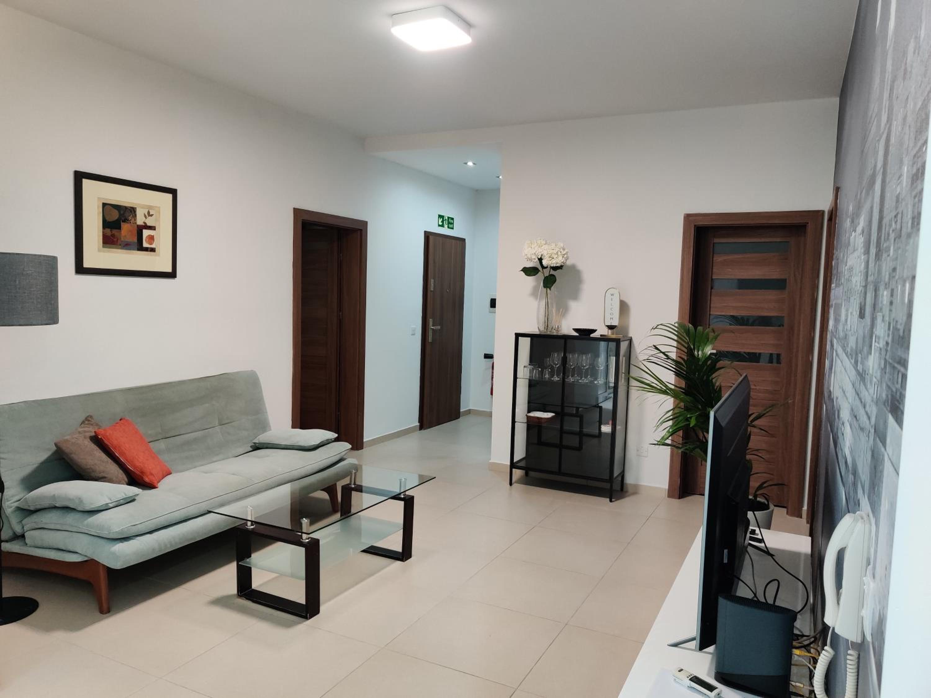 DePiro Point Deluxe - Modern, designer apartment 2 minutes away from popular Sliema seafront view 4