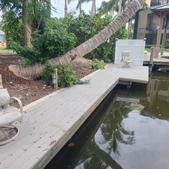 Redfish - Updated & Roomy 1.5 Mi to Beach Full Kitchen W&D view 3