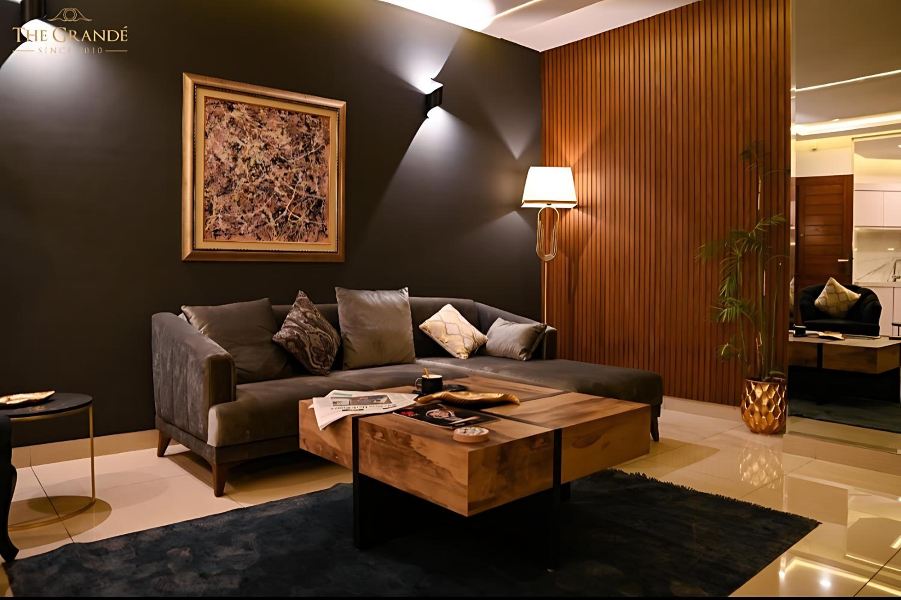 Deluxe Luxury Apartment view 4