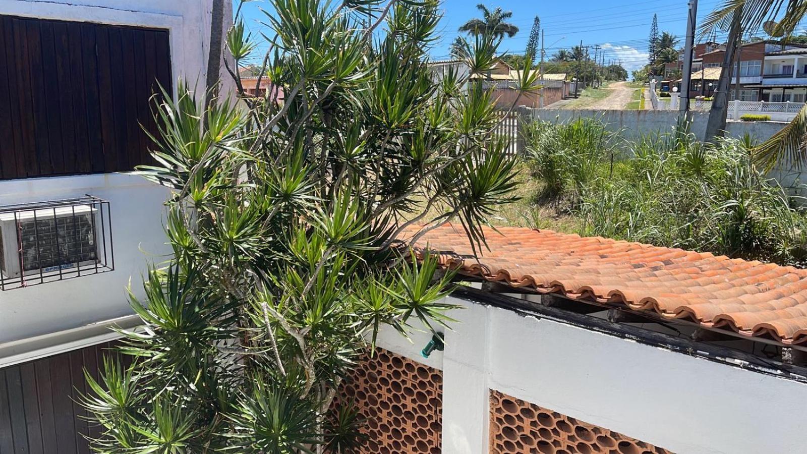 CASA 5Q FRENTE PRAIA LAGOA ARARUAMA