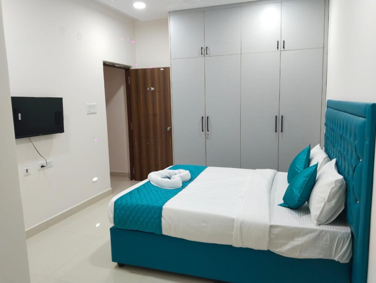 Mythri Retreat Service Apartments