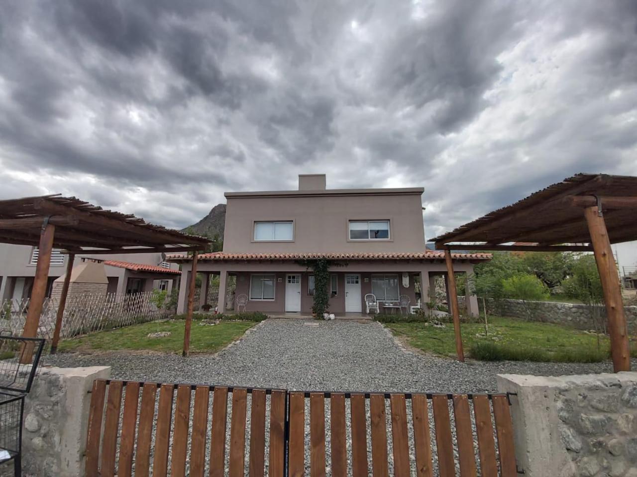 Hospedaje Los Cardones
