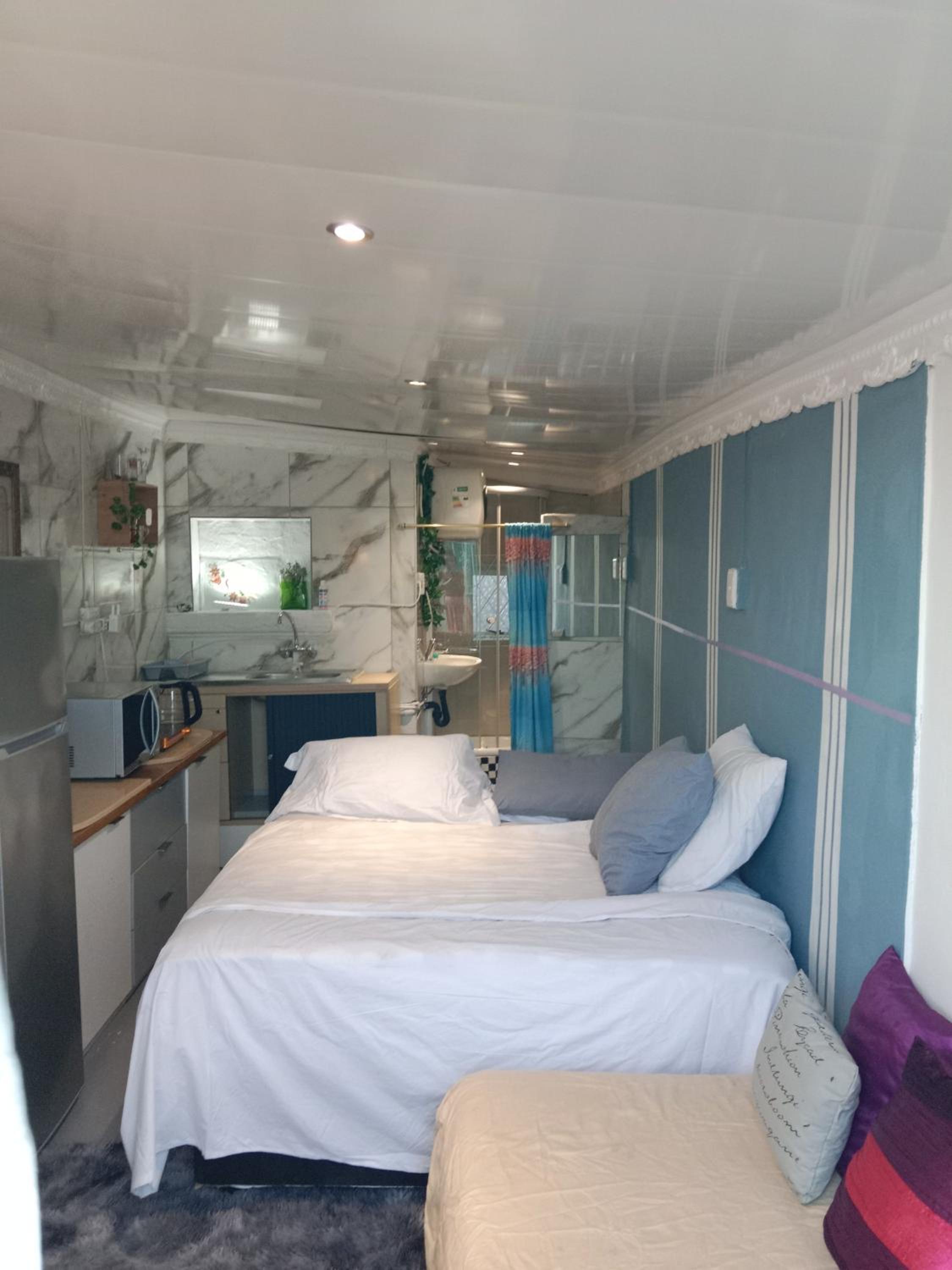 Cozy Private En Suite Studio