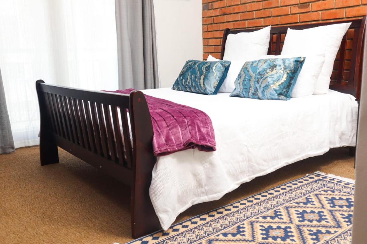 Spacious and luxury 3 bedroom apartment