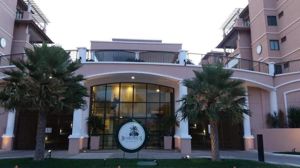 Apto. Beverlly Hills, Próx. Beach Park