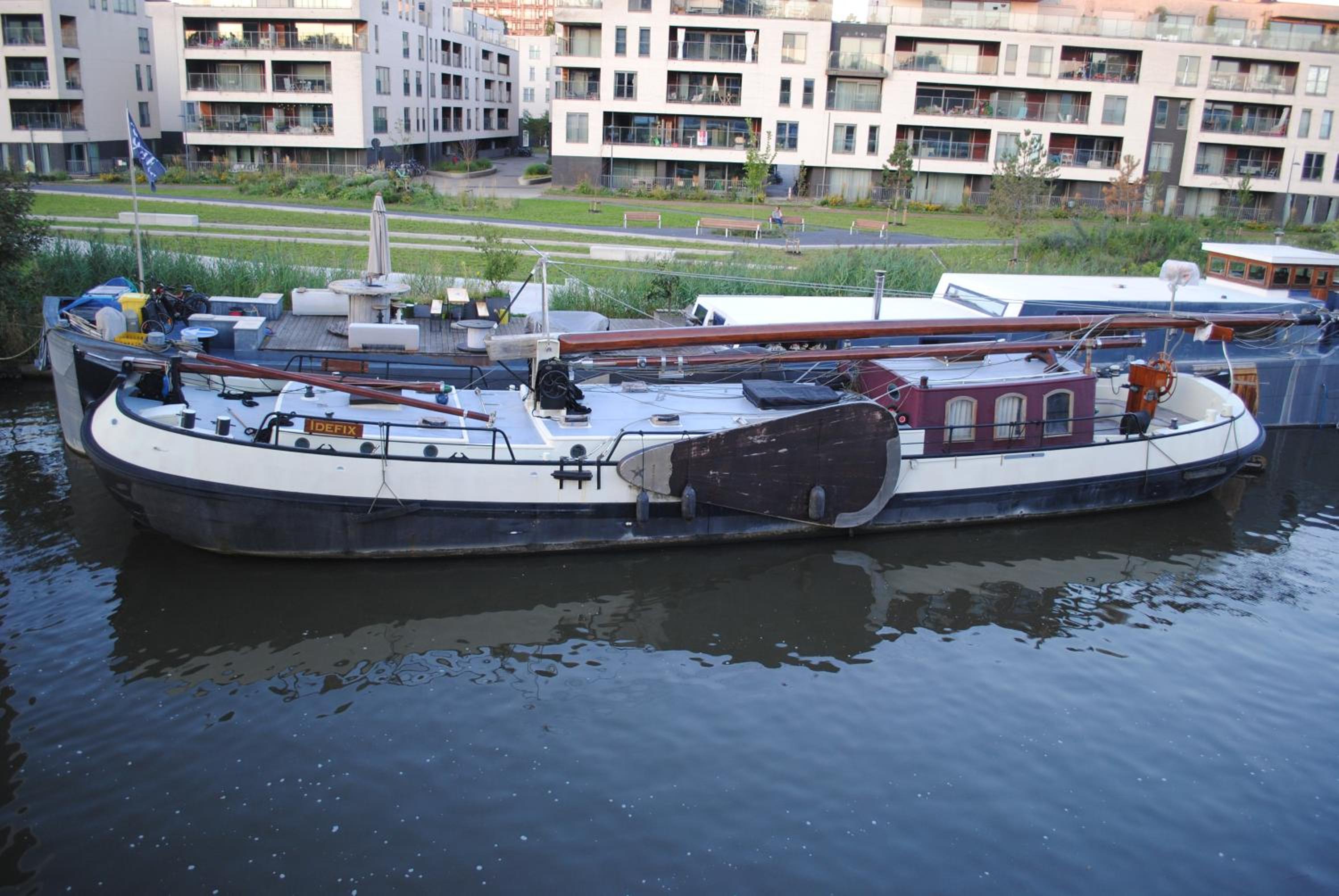 Boat & Breakfast Bellevue