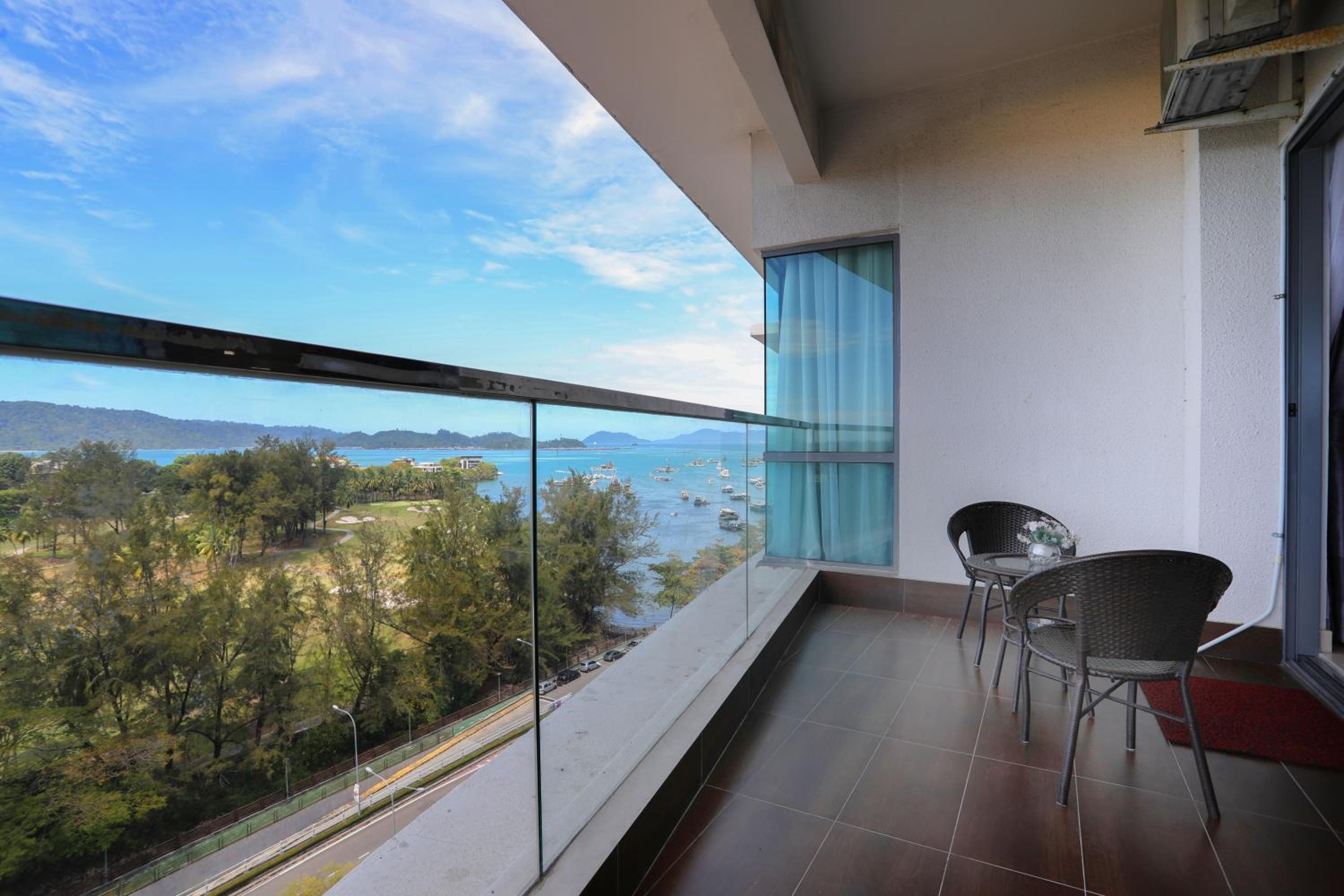 The Loft Residence at Imago KK Times Square photo 4