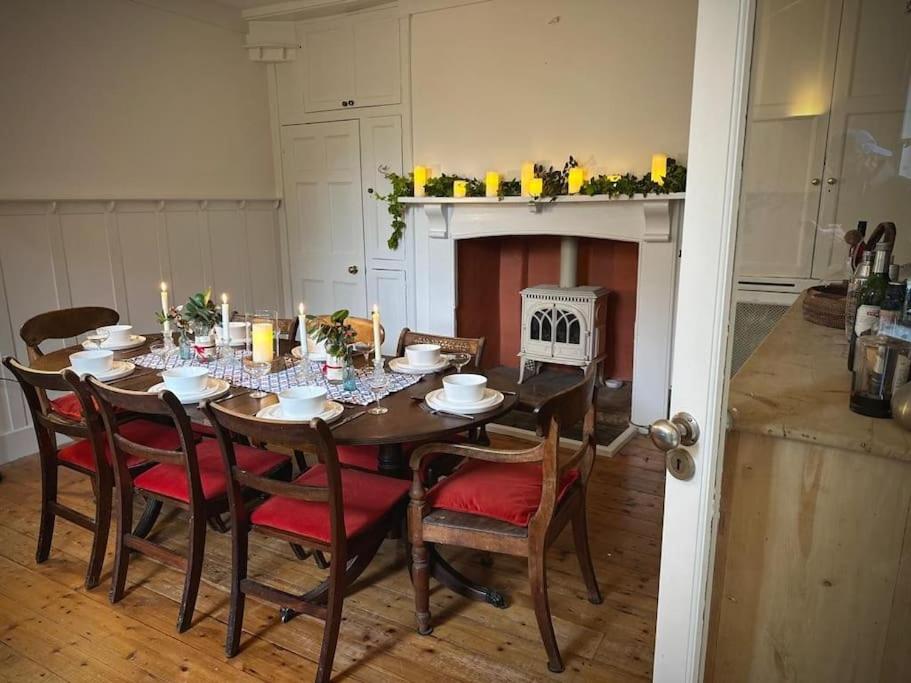 Large Georgian house in heart of Exeter