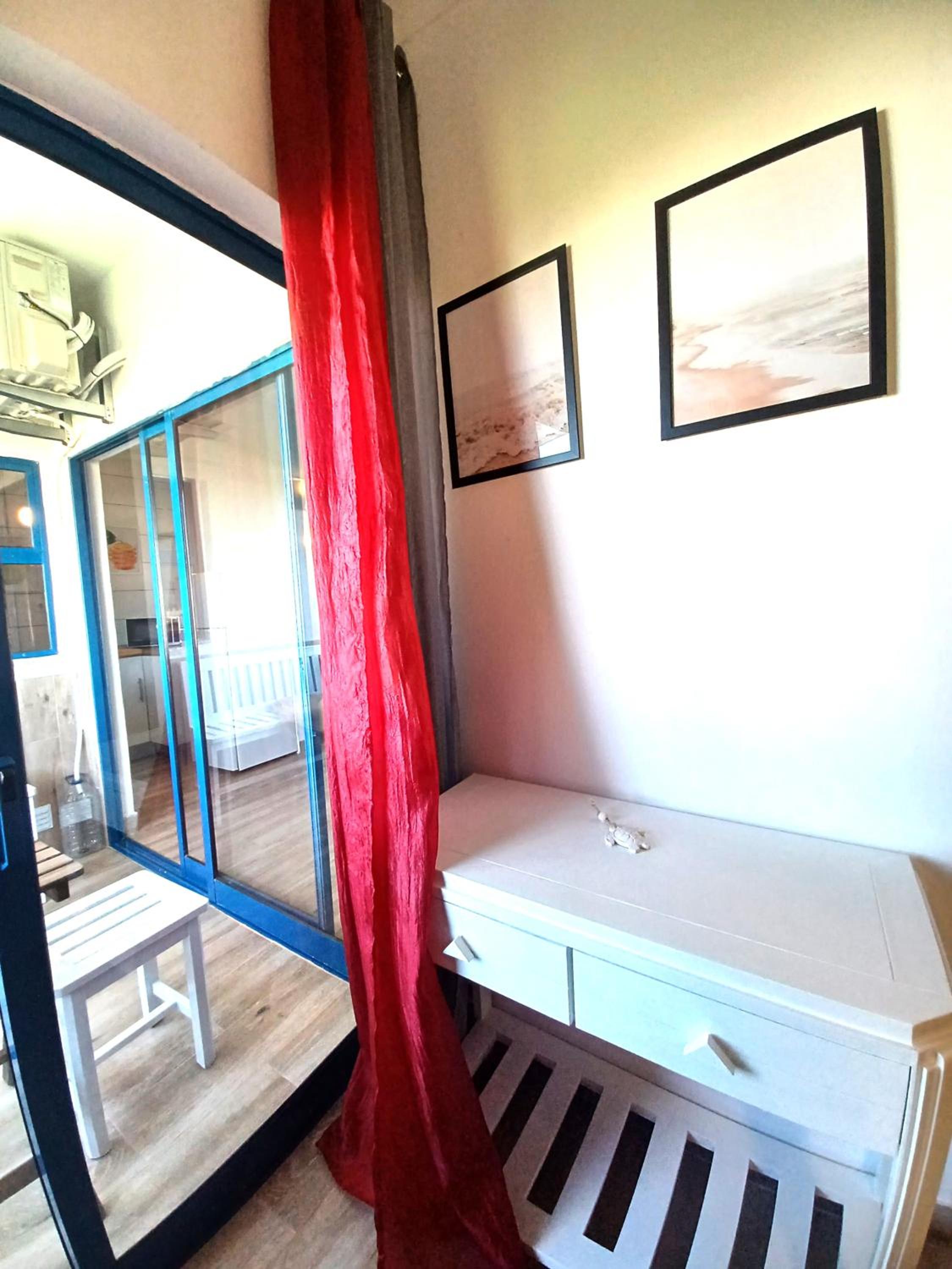 CPR Beach Apartment 9