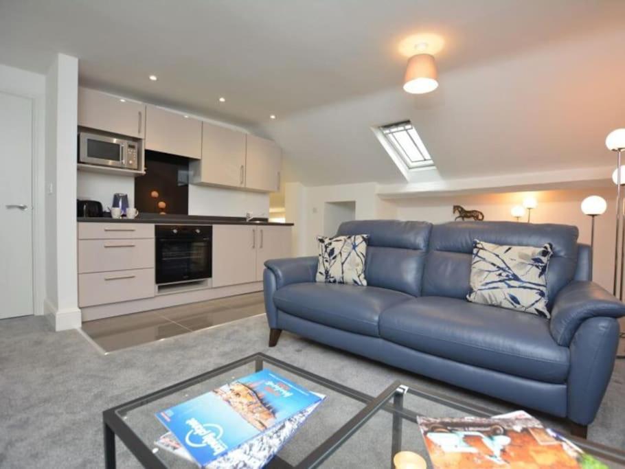 Welcoming luxury in a Grade II listed building view 5