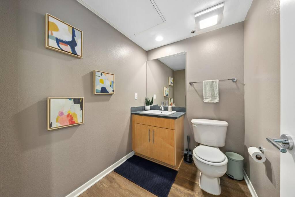 Blue Wave 2BD 2BA Stunning Marina View
