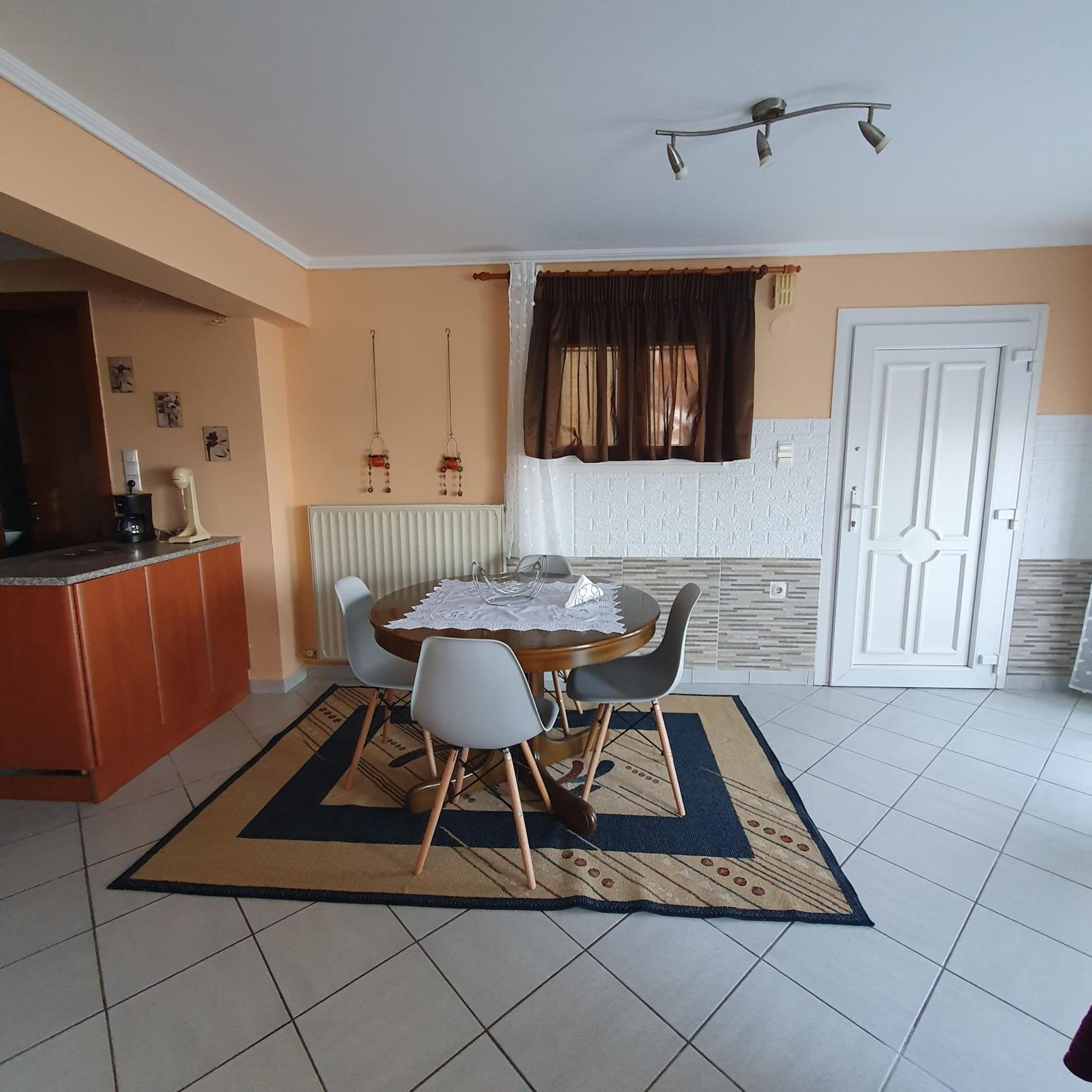Xrisa's house