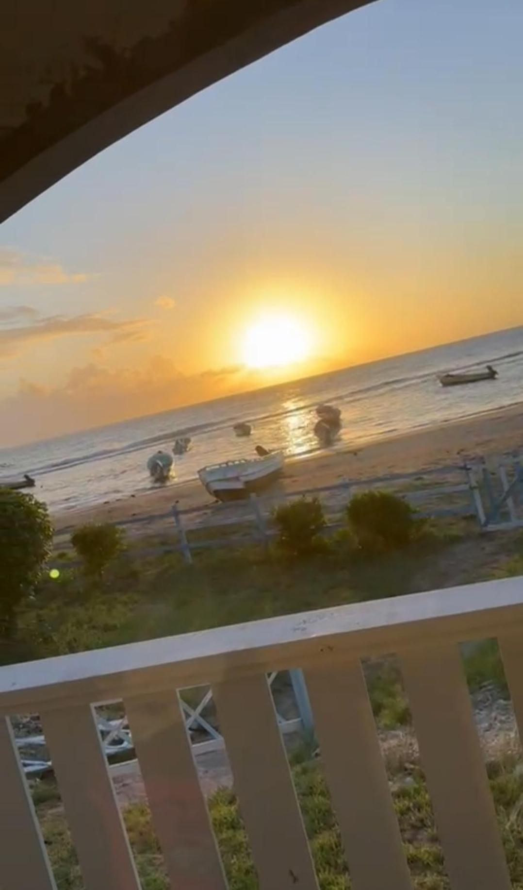Bri's On The Beach view 3