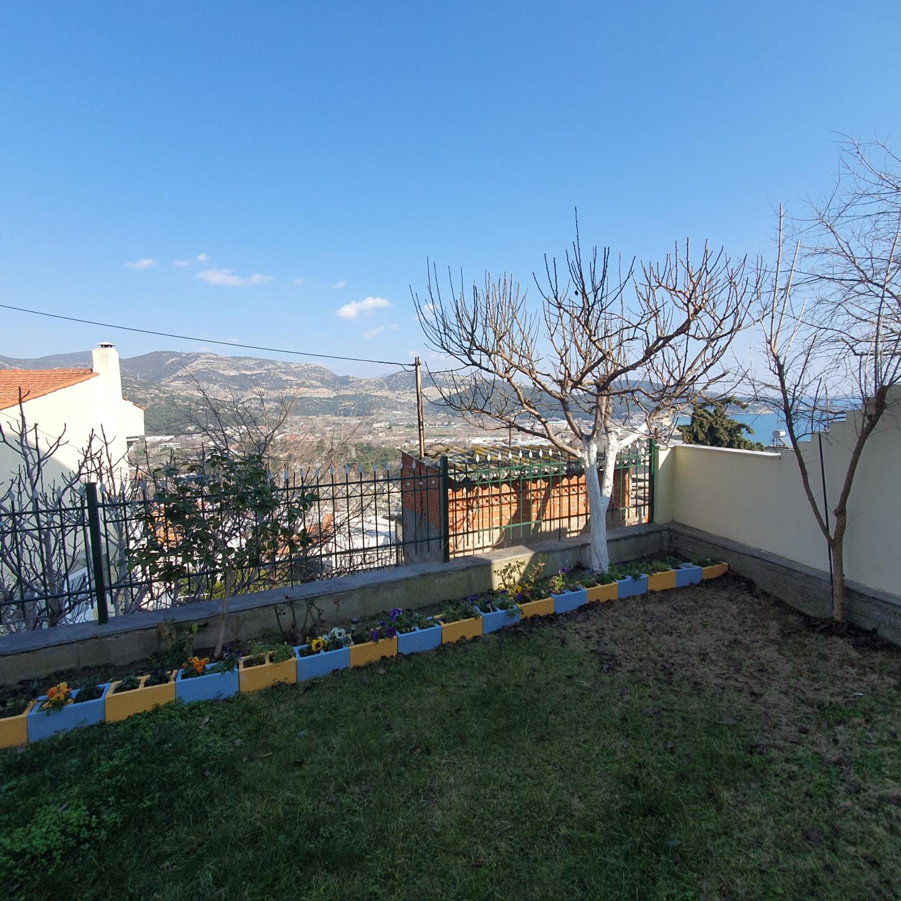 Xrisa's house