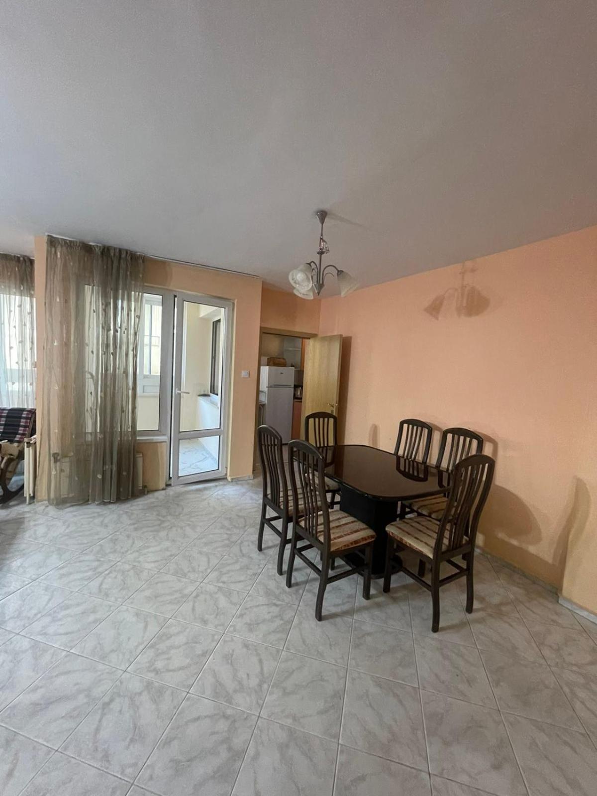 Central Flat- 6 People- Chataldja