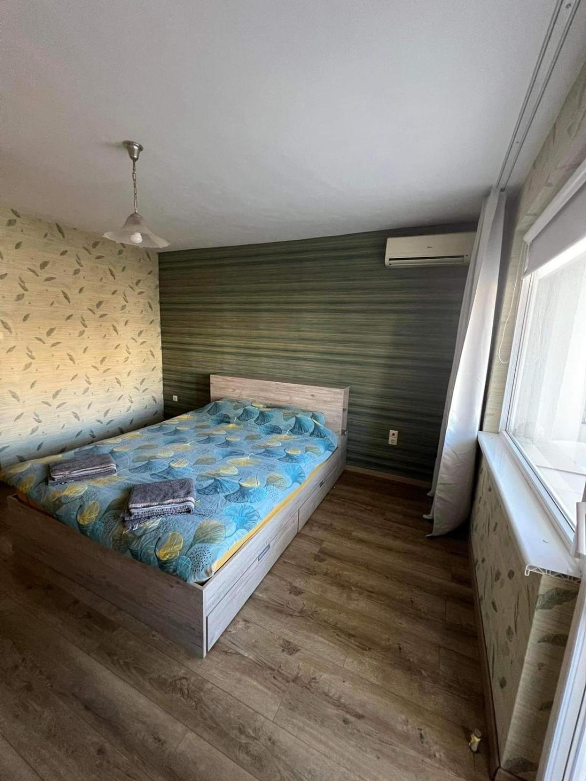 Central Flat- 6 People- Chataldja