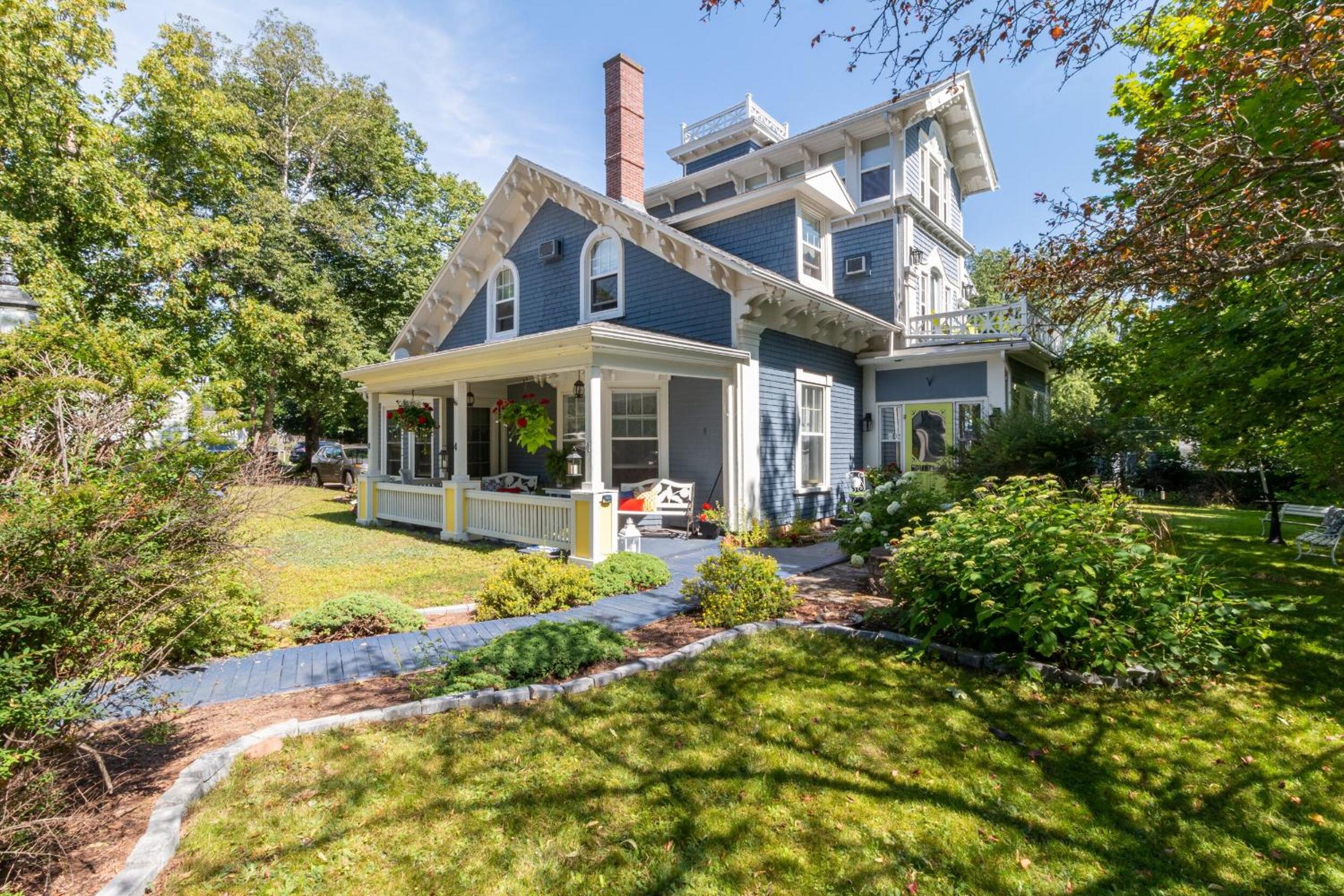 The Dawson House Bed & Breakfast