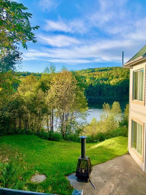 Full Chalet - 6 Bdrm Private / Beachfront / Kayaks