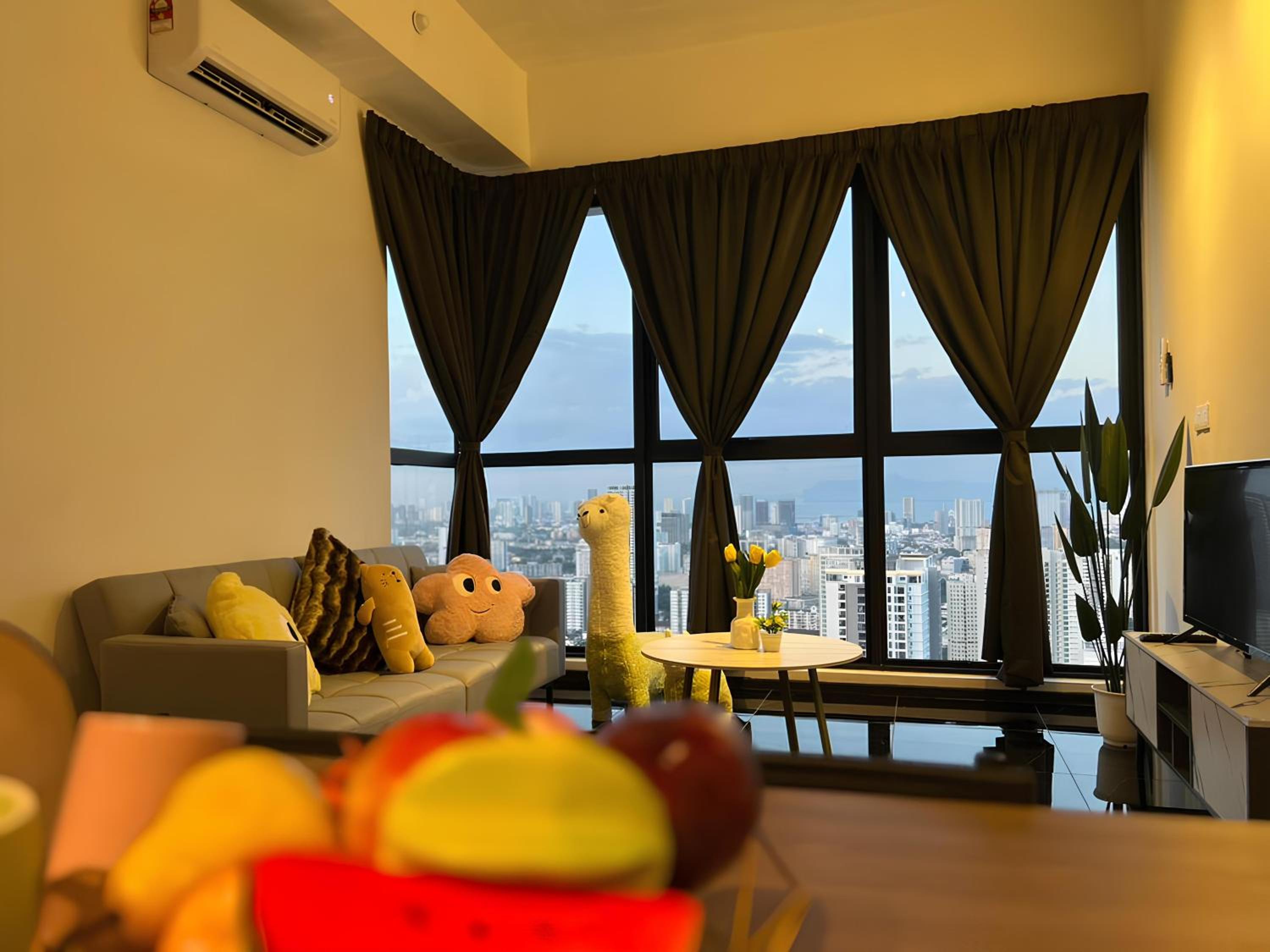 Urban Suites Georgetown l SeaView & CityView l Family Stay view 2
