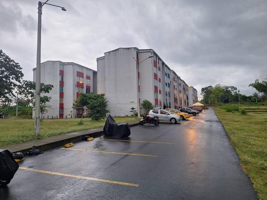 Apartamento completo en Pereira.