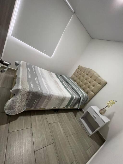 Apartamento completo en Pereira.