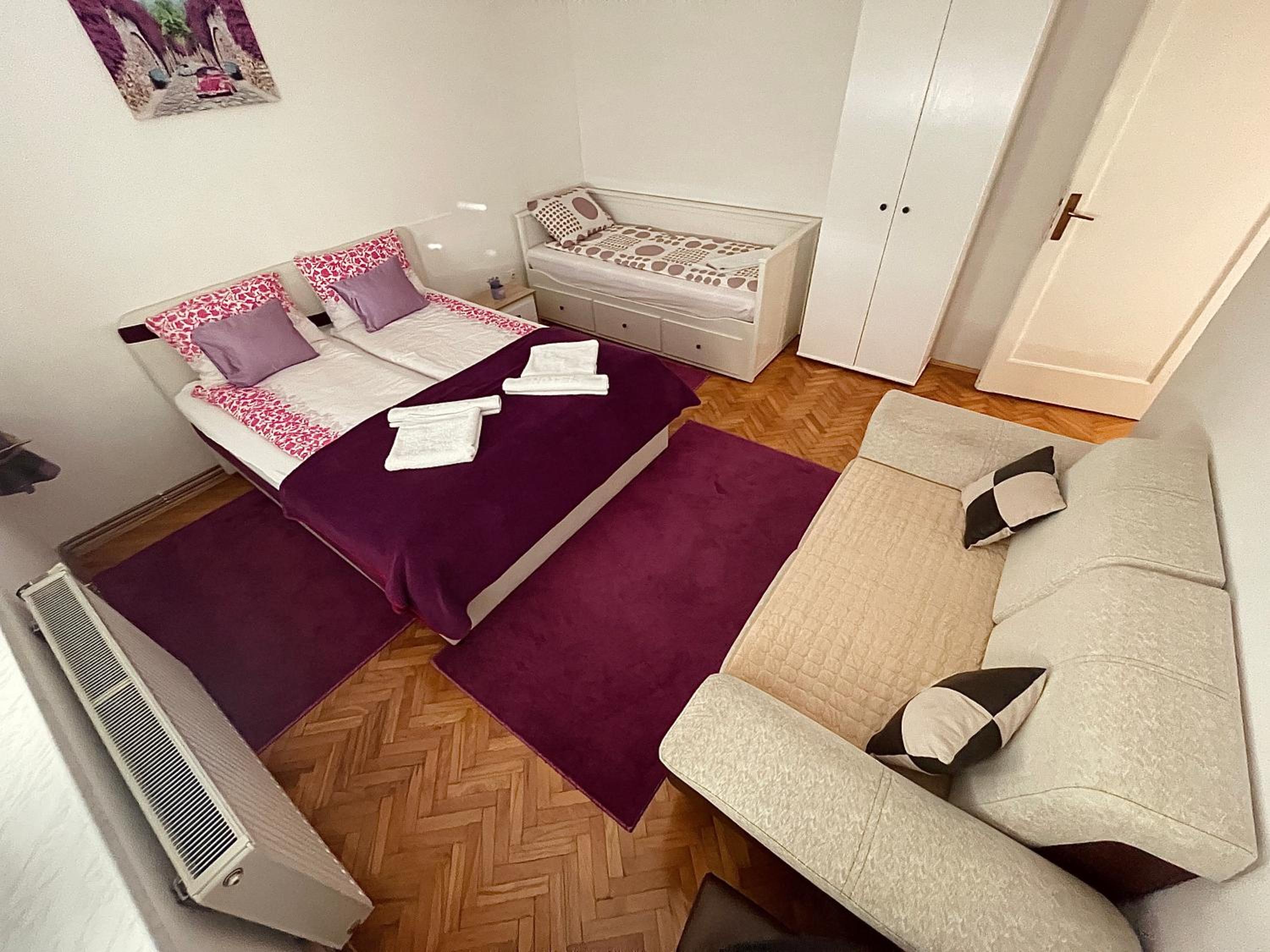 XXL apartment near promenade(ROOFTOP OASIS)