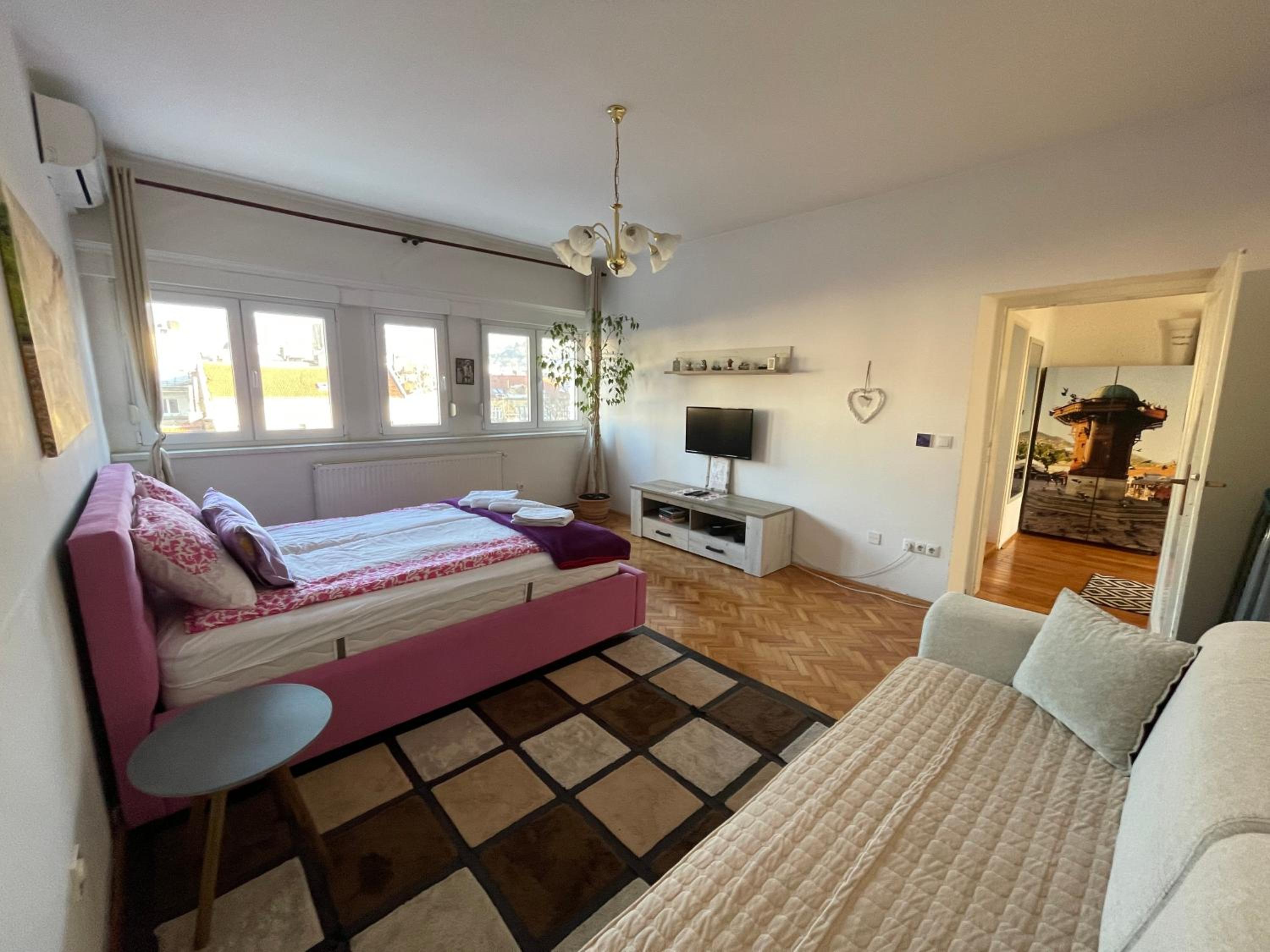 XXL apartment near promenade(ROOFTOP OASIS)