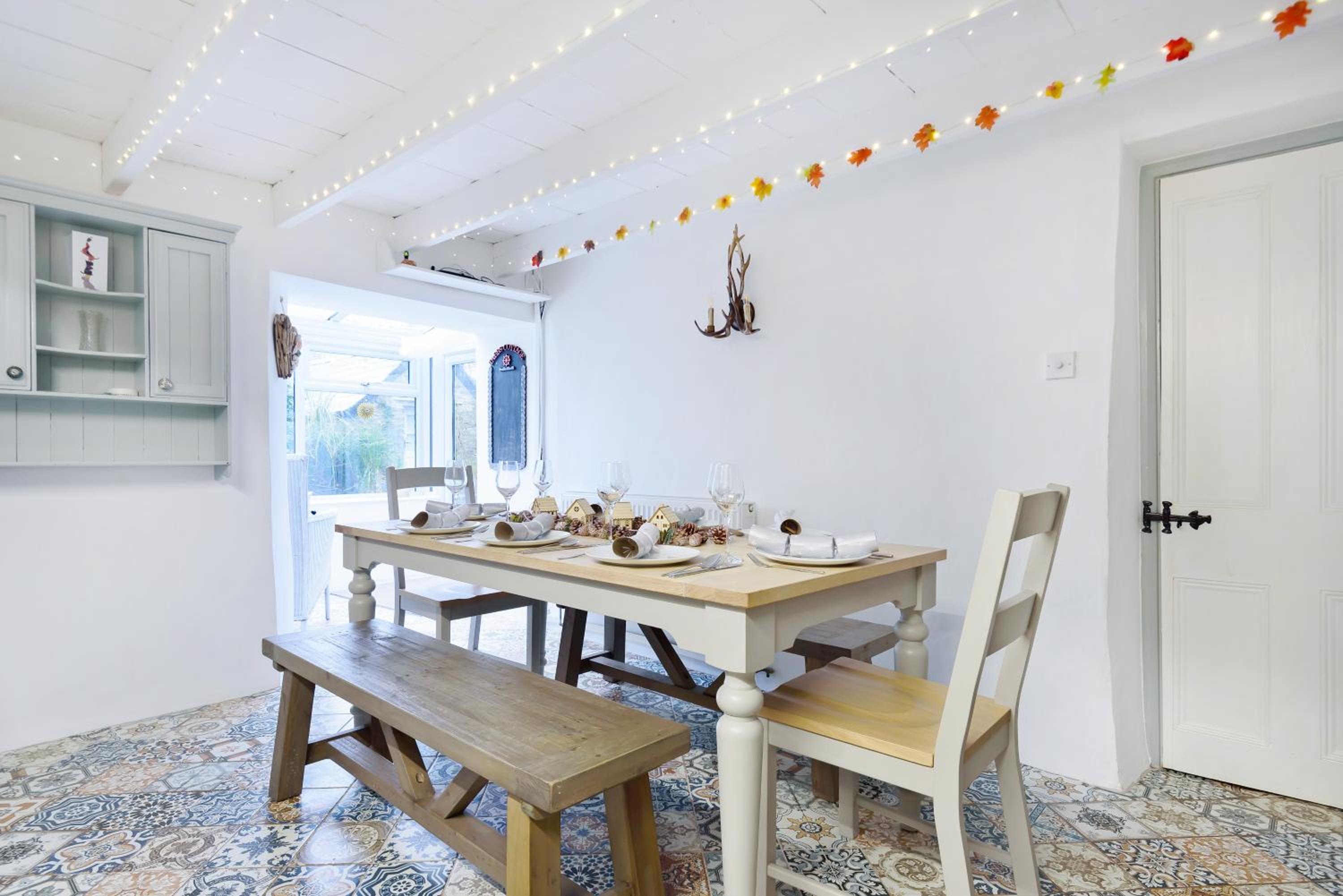 Tabbs Cottage - Close To Salcombe and Beaches view 2