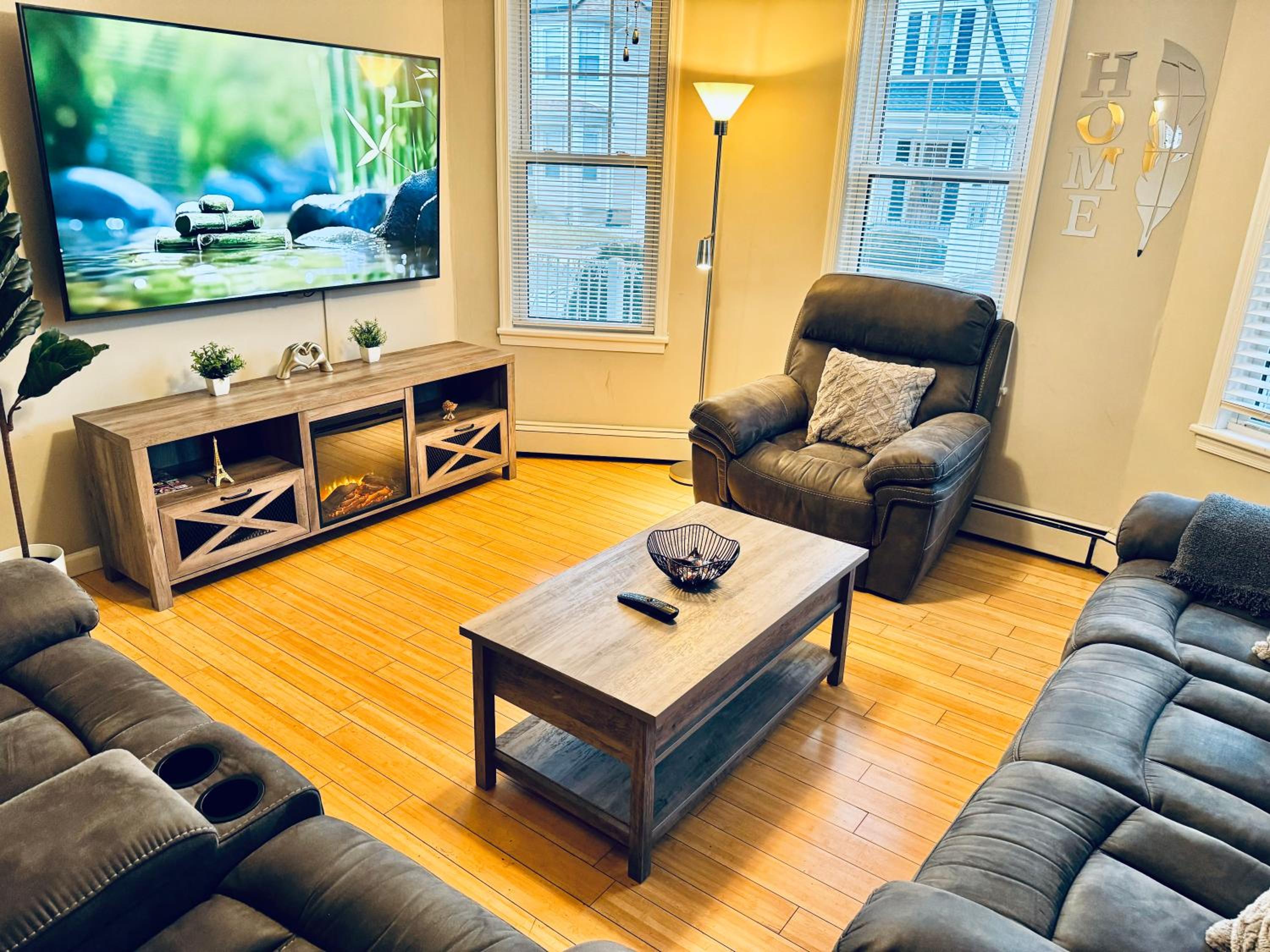 Miscellaneous Market Vacations - Bright, Stylish  Cozy 2Bed Unit w/Backyard  Grill Close to NYC! - Property Image 1